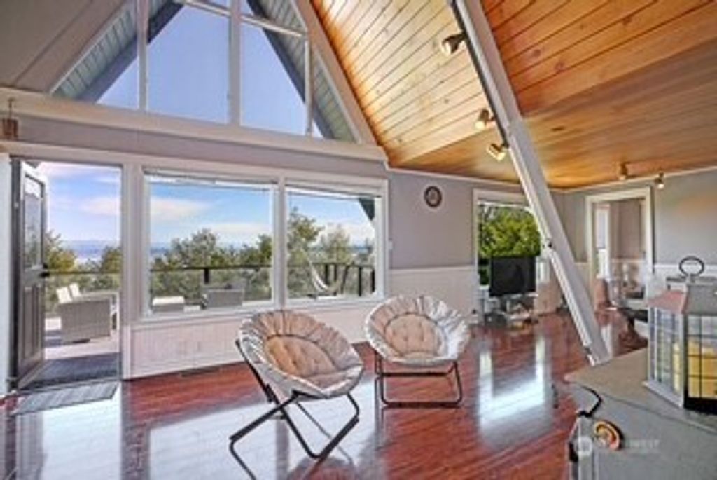 979 Cavalero Road, Camano Island, WA 98282