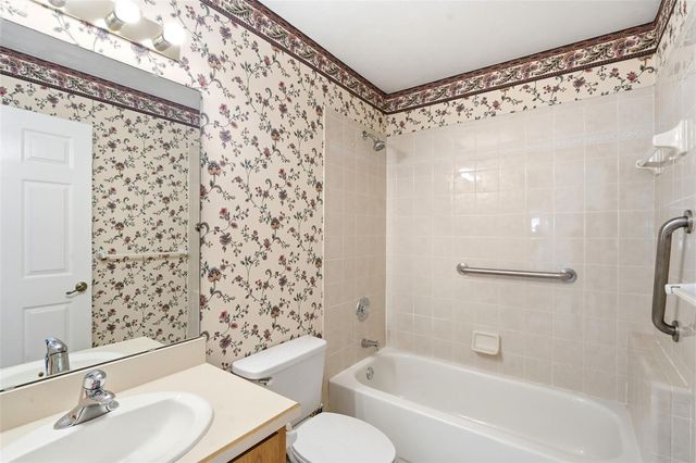 687 WINTERBERRY TRAIL, Deland, FL 32724