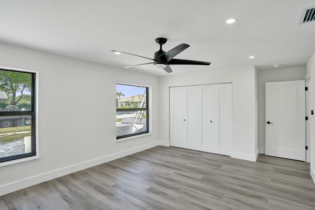 11049 Cloverleaf Circle, Boca Raton, FL 33428