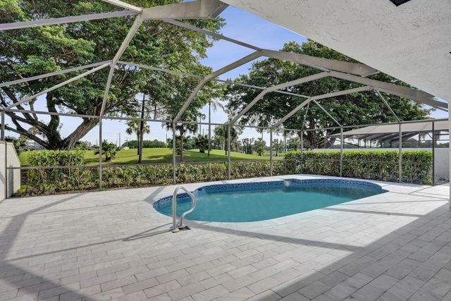 11049 Cloverleaf Circle, Boca Raton, FL 33428