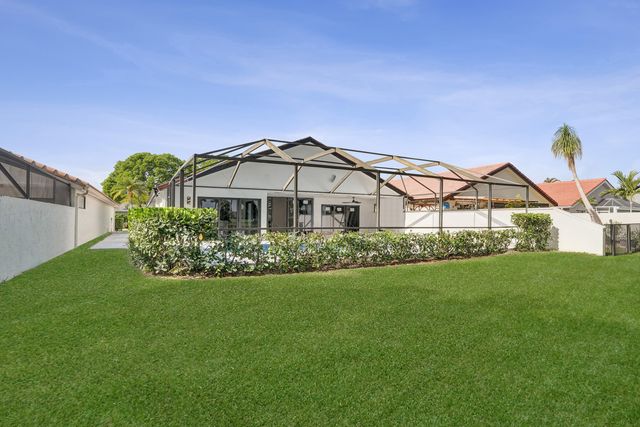 11049 Cloverleaf Circle, Boca Raton, FL 33428