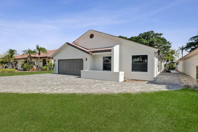11049 Cloverleaf Circle, Boca Raton, FL 33428