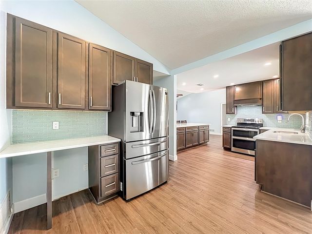 4637 CREEKVIEW LANE, Oviedo, FL 32765