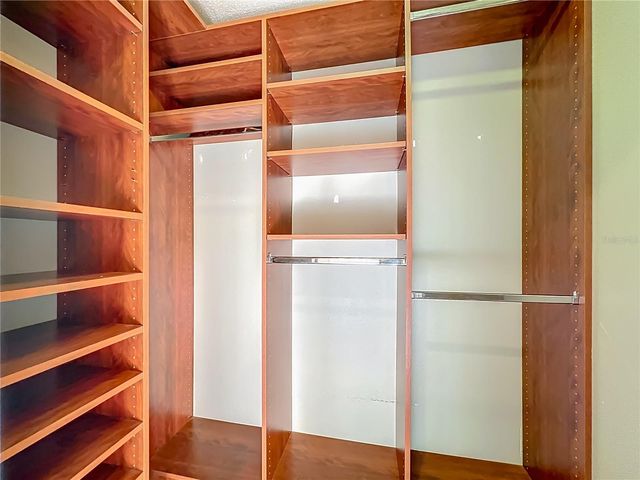 4637 CREEKVIEW LANE, Oviedo, FL 32765