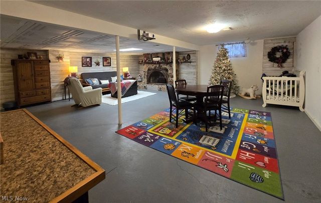 1576 Suzanne Circle, Belpre, OH 45714