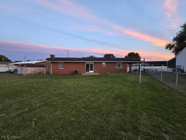 1576 Suzanne Circle, Belpre, OH 45714