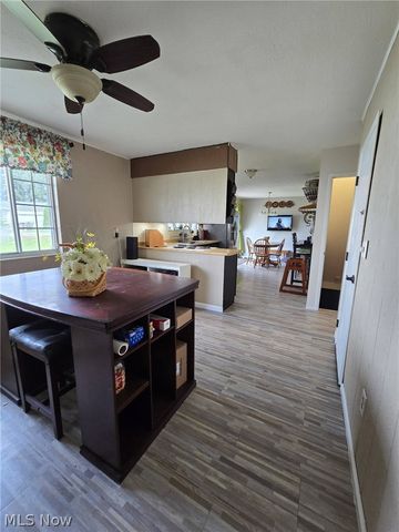 1576 Suzanne Circle, Belpre, OH 45714
