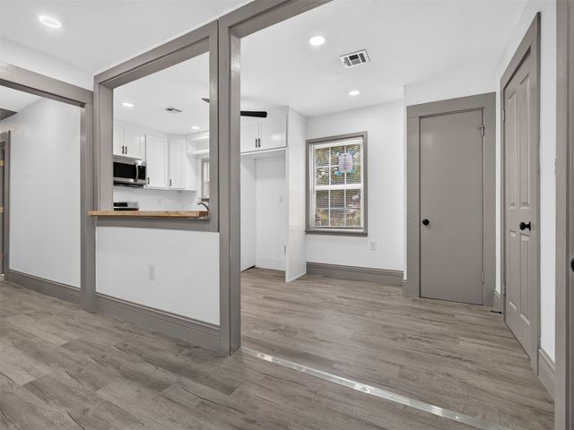 1520 E 51st Place N, Tulsa, OK 74126