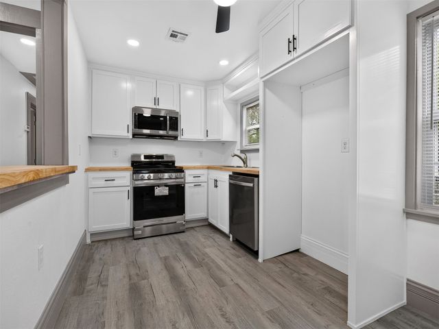 1520 E 51st Place N, Tulsa, OK 74126