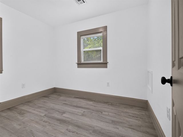 1520 E 51st Place N, Tulsa, OK 74126