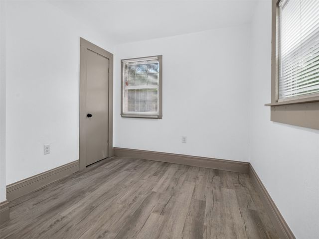 1520 E 51st Place N, Tulsa, OK 74126