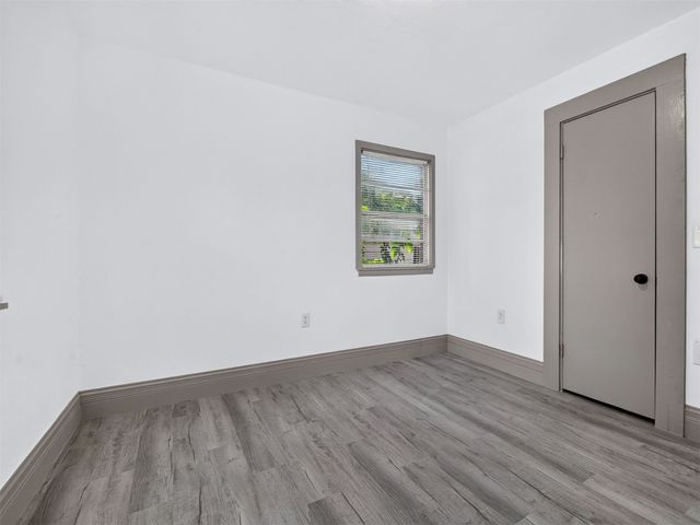 1520 E 51st Place N, Tulsa, OK 74126