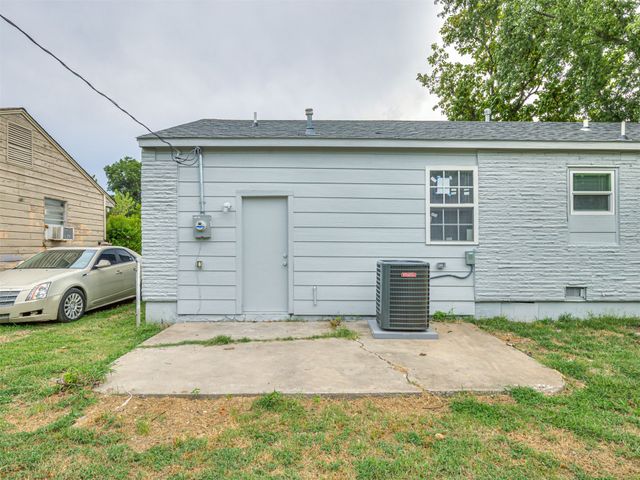 1520 E 51st Place N, Tulsa, OK 74126
