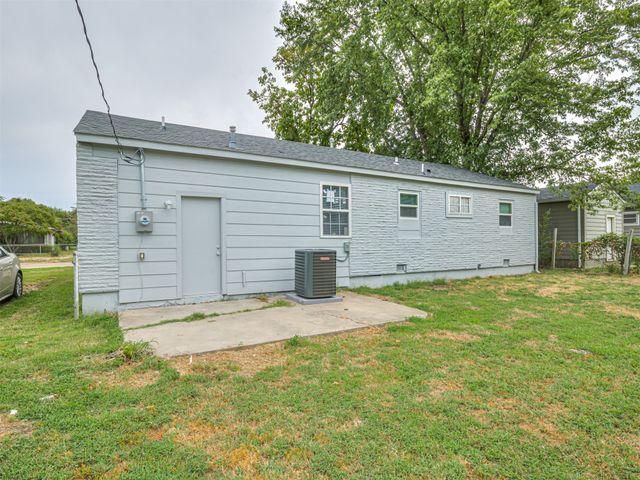 1520 E 51st Place N, Tulsa, OK 74126