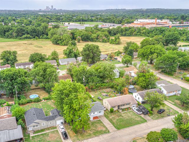 1520 E 51st Place N, Tulsa, OK 74126