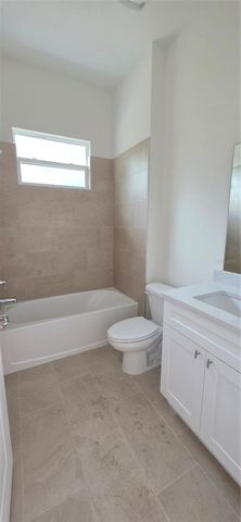 1569 9TH AVENUE, Deland, FL 32724