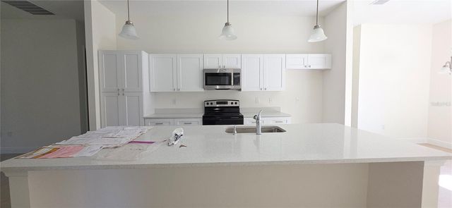 1569 9TH AVENUE, Deland, FL 32724
