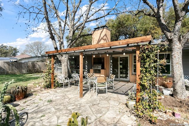 610 Cave, San Antonio, TX 78209