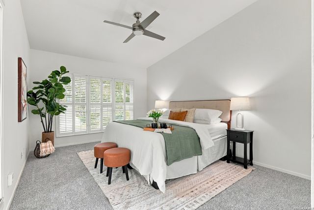 208 Grove Pl, Alamo Heights, TX 78209