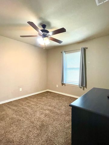 5440 Meadow West Ct., Flint, TX 75762