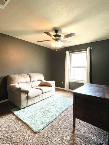 5440 Meadow West Ct., Flint, TX 75762