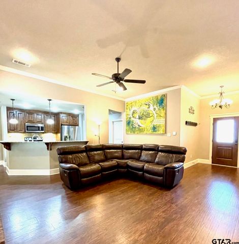 5440 Meadow West Ct., Flint, TX 75762