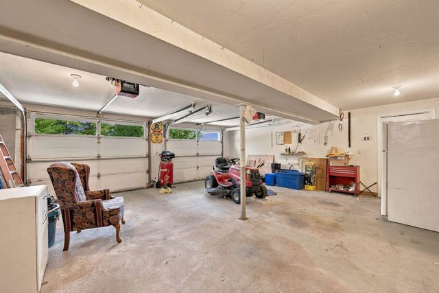 11 Highcrest Drive, Belmont, NH 03220