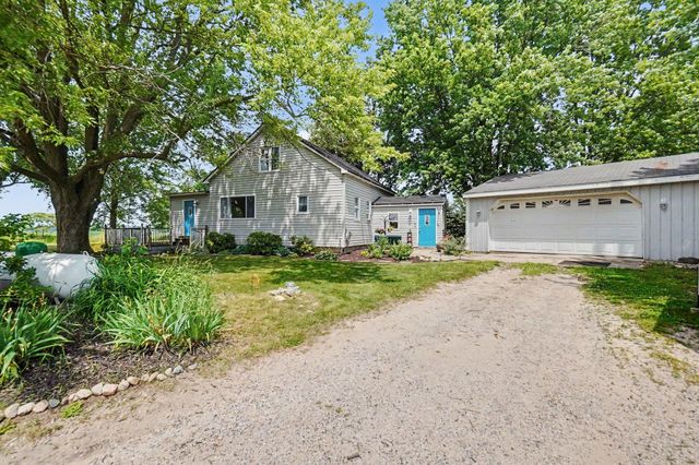 3428 S Comstock Avenue, Fremont, MI 49412