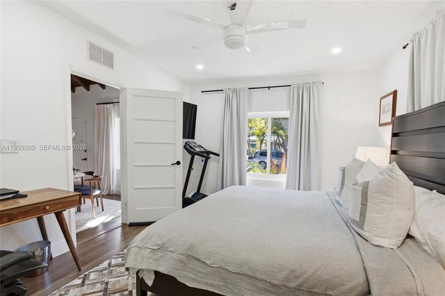 453 NE 89th St, El Portal, FL 33138