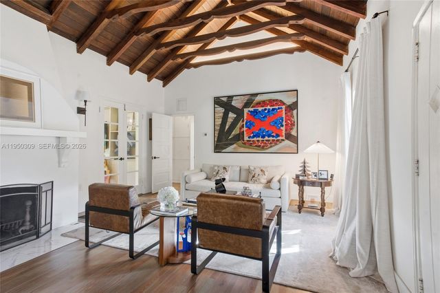 453 NE 89th St, El Portal, FL 33138