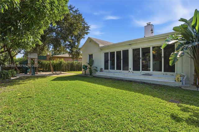 453 NE 89th St, El Portal, FL 33138