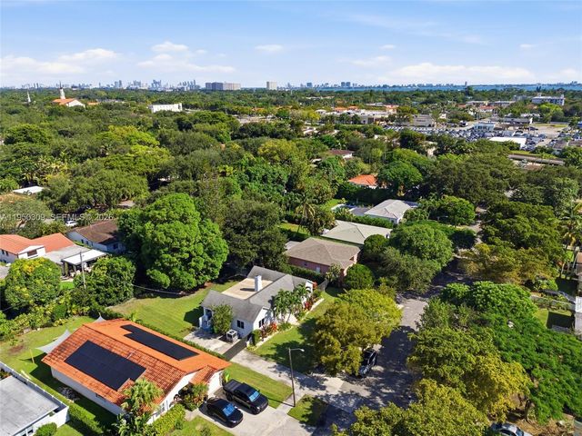 453 NE 89th St, El Portal, FL 33138