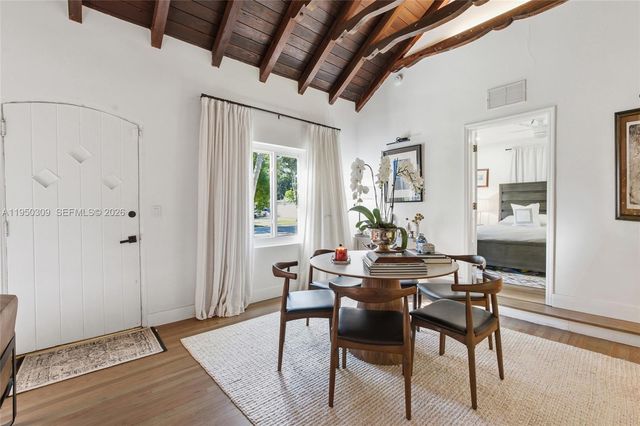 453 NE 89th St, El Portal, FL 33138