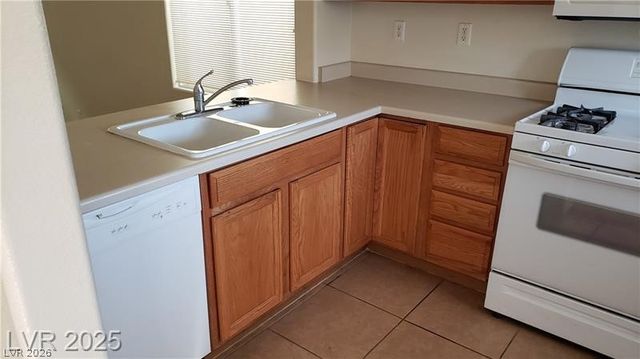 10384 Midseason Mist Street, Las Vegas, NV 89183