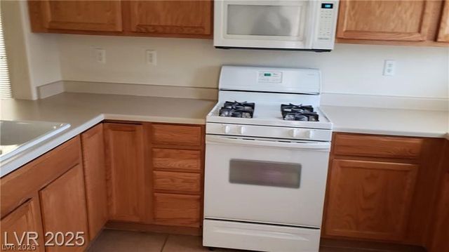 10384 Midseason Mist Street, Las Vegas, NV 89183