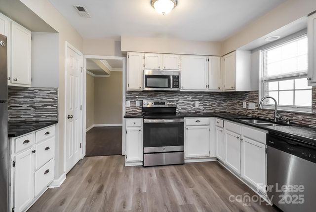 3412 Stonemarsh Court, Charlotte, NC 28269