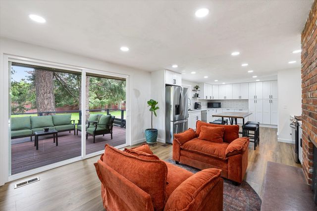 6113 S Crestline St, Spokane, WA 99223