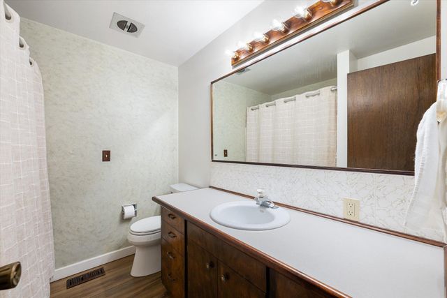 6113 S Crestline St, Spokane, WA 99223