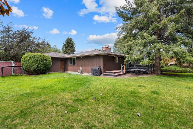 6113 S Crestline St, Spokane, WA 99223