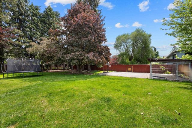 6113 S Crestline St, Spokane, WA 99223