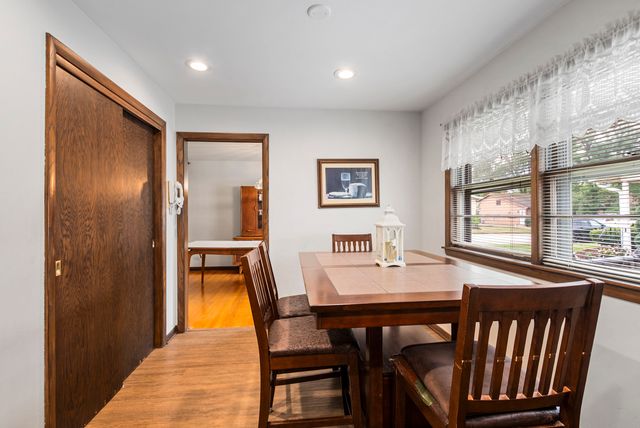 15310 Drexel Avenue, South Holland, IL 60473