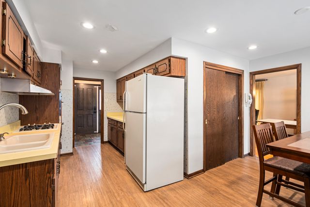 15310 Drexel Avenue, South Holland, IL 60473