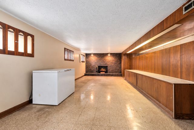 15310 Drexel Avenue, South Holland, IL 60473