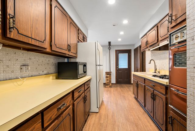 15310 Drexel Avenue, South Holland, IL 60473