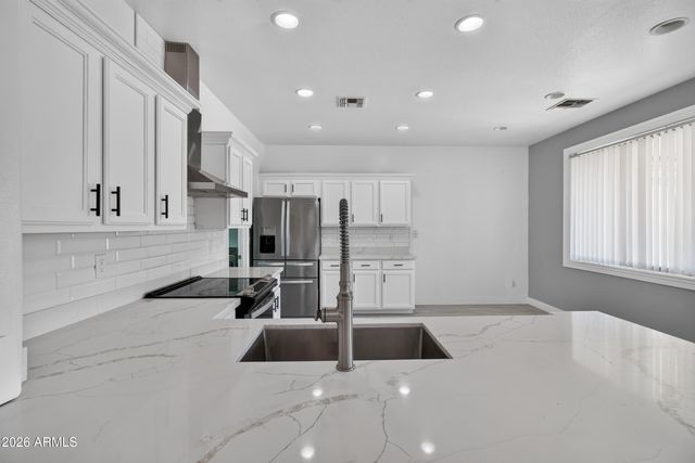 6933 W ST CHARLES Avenue, Laveen, AZ 85339