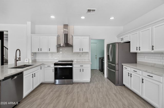 6933 W ST CHARLES Avenue, Laveen, AZ 85339