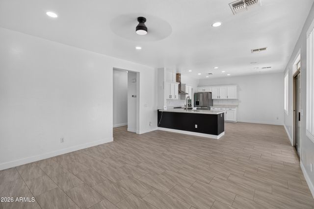 6933 W ST CHARLES Avenue, Laveen, AZ 85339