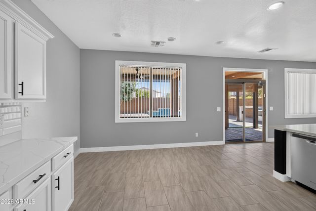 6933 W ST CHARLES Avenue, Laveen, AZ 85339