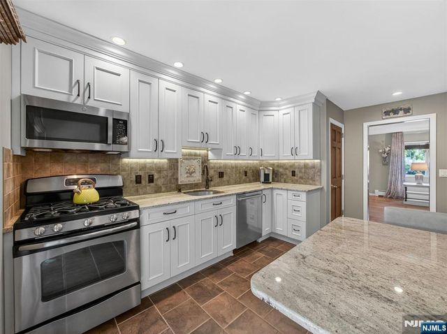 219 Kociemba Drive, River Vale, NJ 07675
