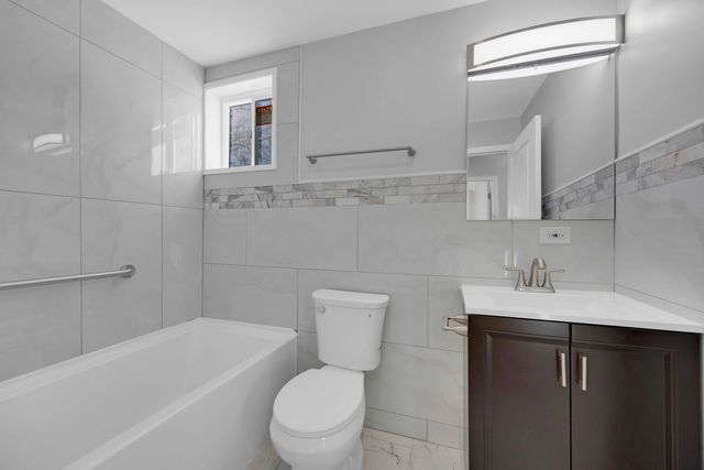 629 E 154th Street, Phoenix, IL 60426